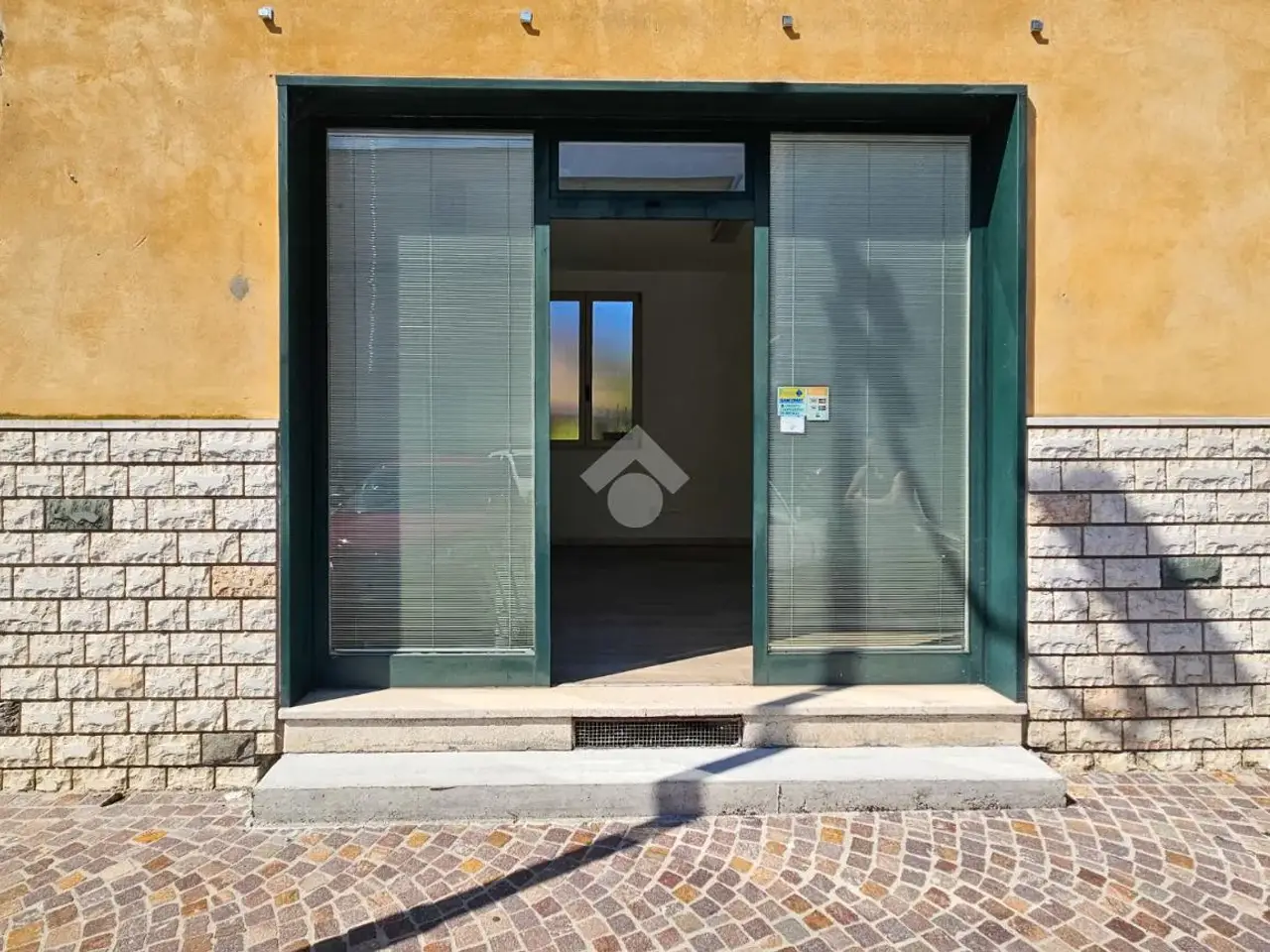 Negozio in Piazza Castello 1, Offlaga, {3} - Foto 1