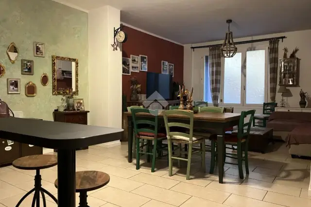 2-room flat in Via Ugo Bassi 17, Ferrara - Photo 1