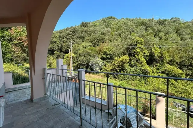 Detached house in Via Proffiano 17, La Spezia - Photo 1