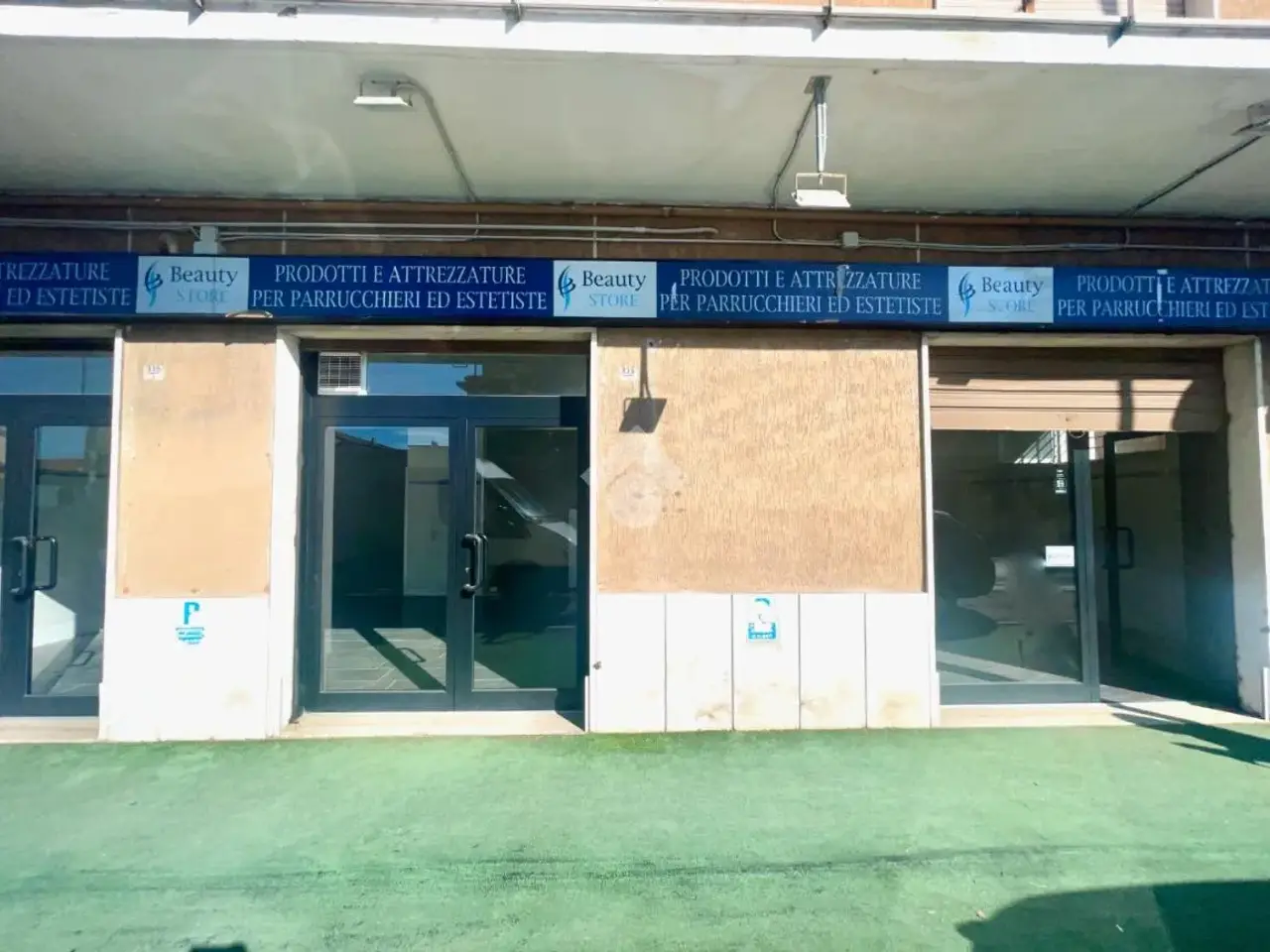 Negozio in Via Tiburtina Valeria 335, Pescara, {3} - Foto 2
