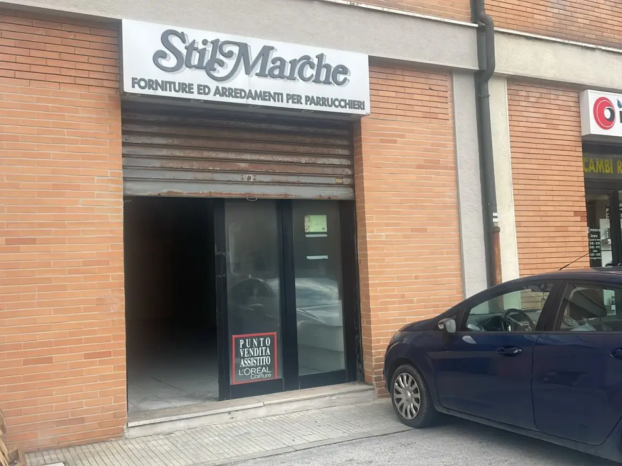 Palazzina commerciale in Via Conca, Ancona, {3} - Foto 1