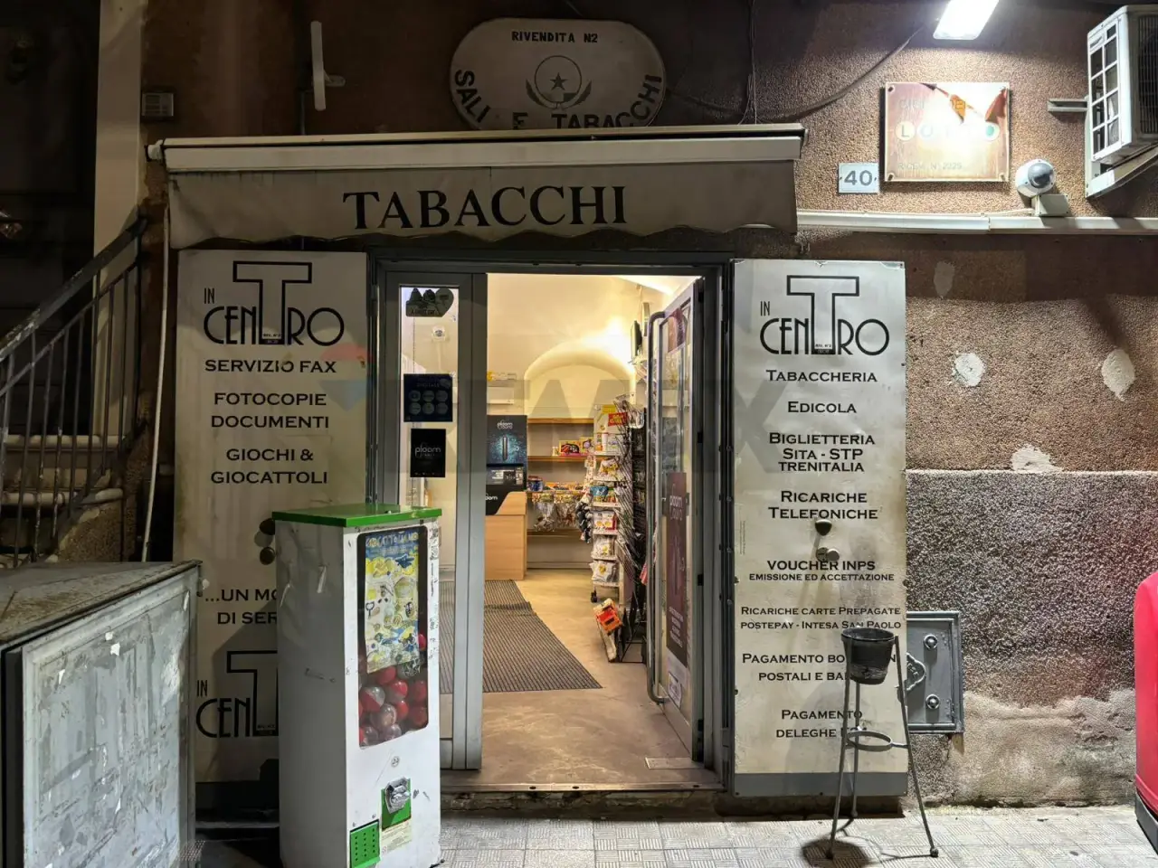 Esercizio commerciale in Corso Vittorio Emanuele 40, Sannicandro Di Bari, {3} - Foto 1
