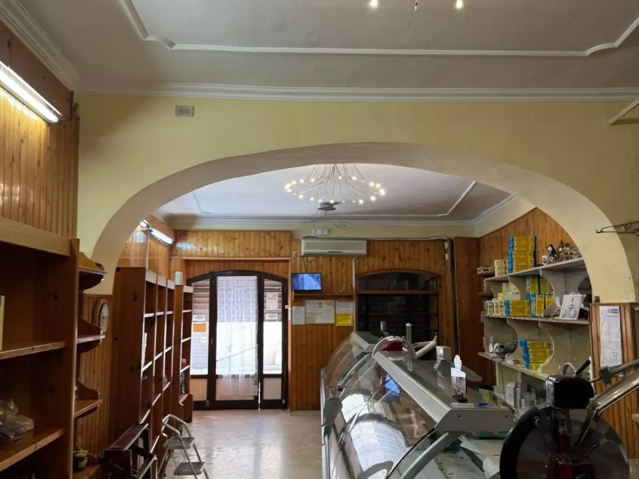 Negozio in Via Mario Pagano 175, Trani, {3} - Foto 2