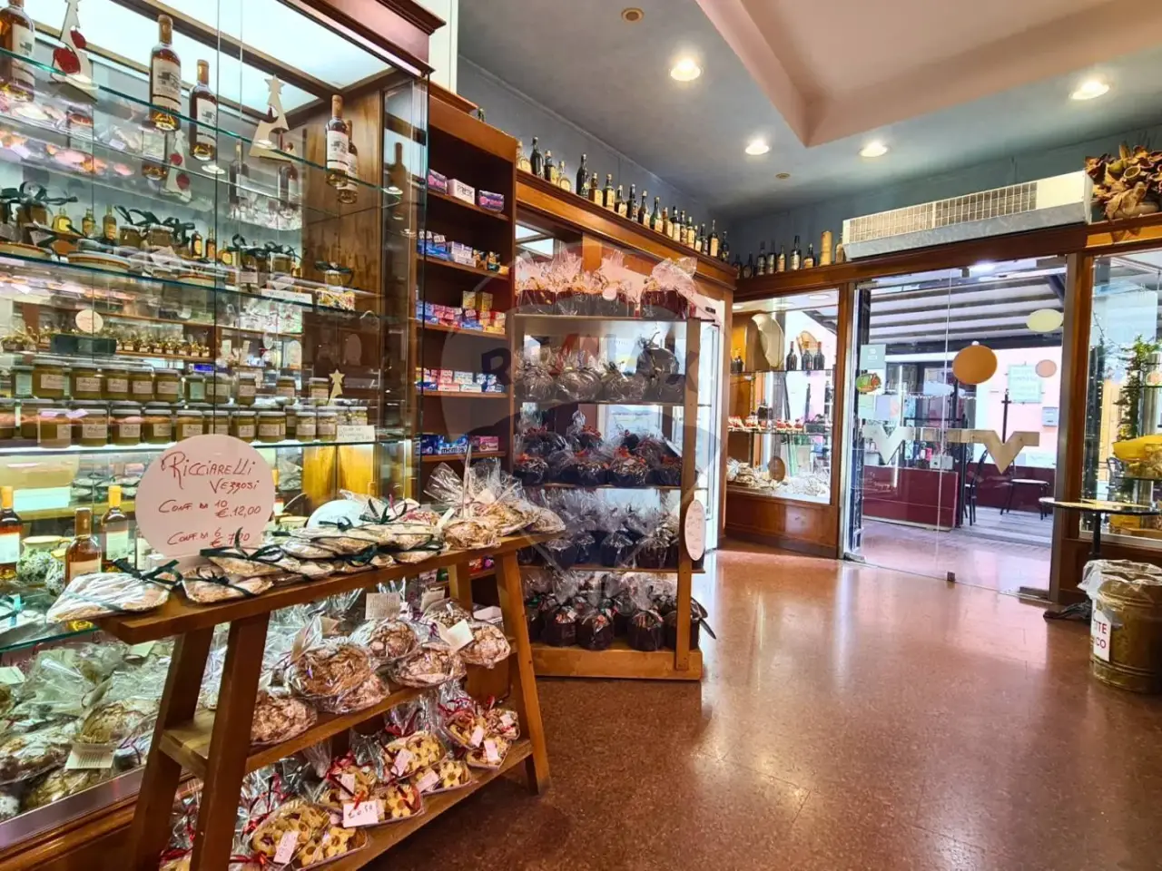 Esercizio commerciale in Corso Garibaldi 90, Montelupo Fiorentino, {3} - Foto 2