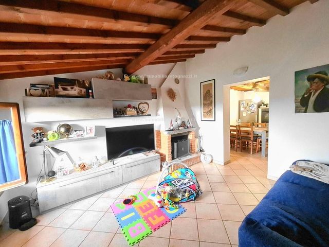 4-room flat in Zona Campagna, Gambassi Terme - Photo 1