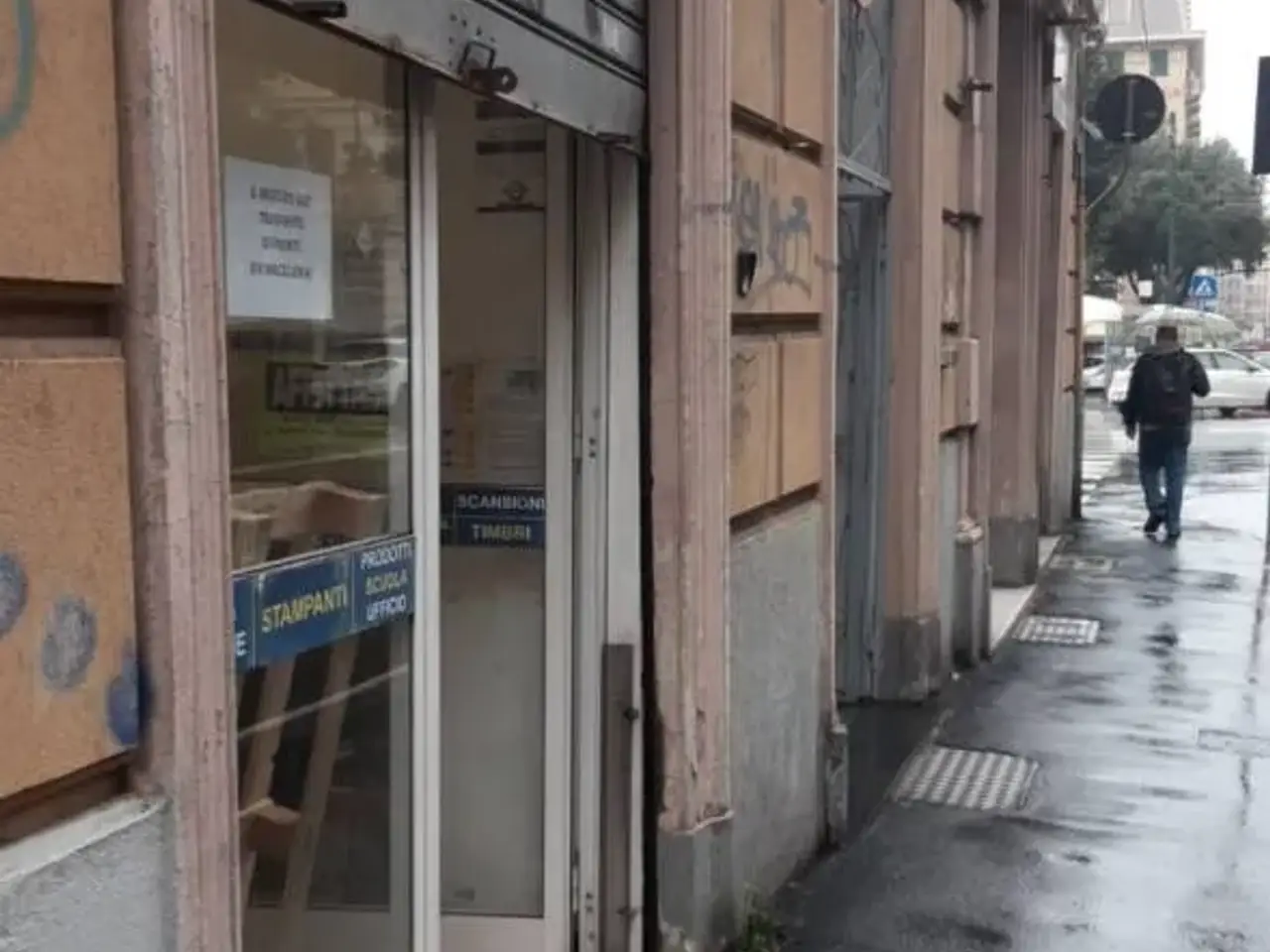 Locale commerciale in Via Giovanni Torti 73, Genova, Genova, {3} - Foto 1