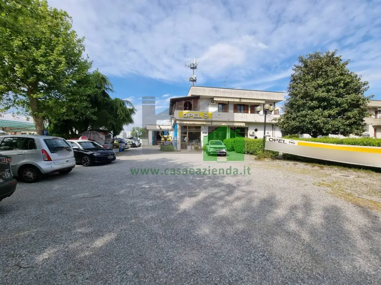 Capannone in Via 25 Aprile 19, Liscate, {3} - Foto 1