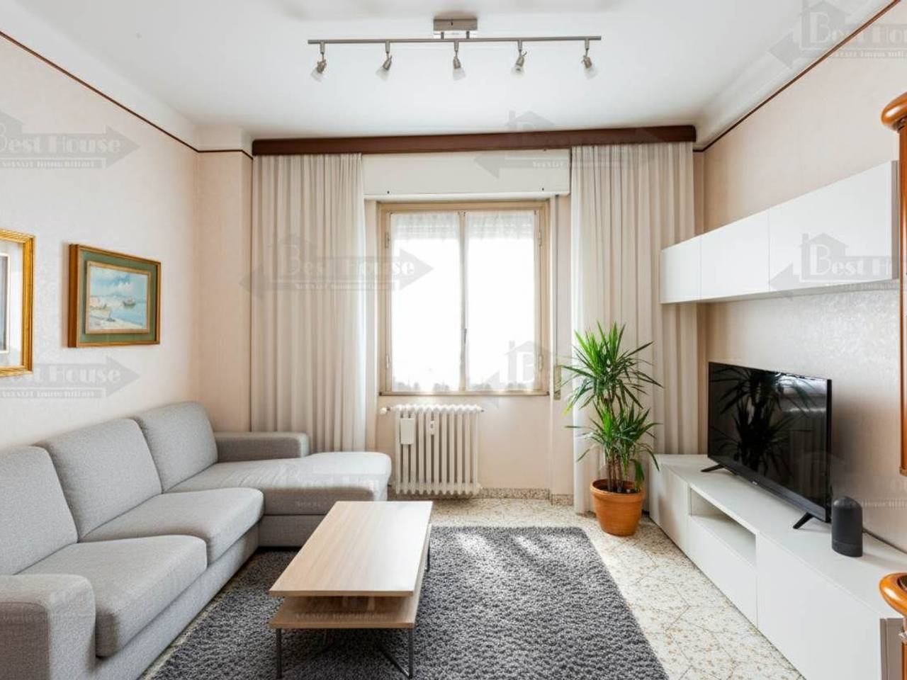 appartamento in vendita a Milano in zona Lambrate