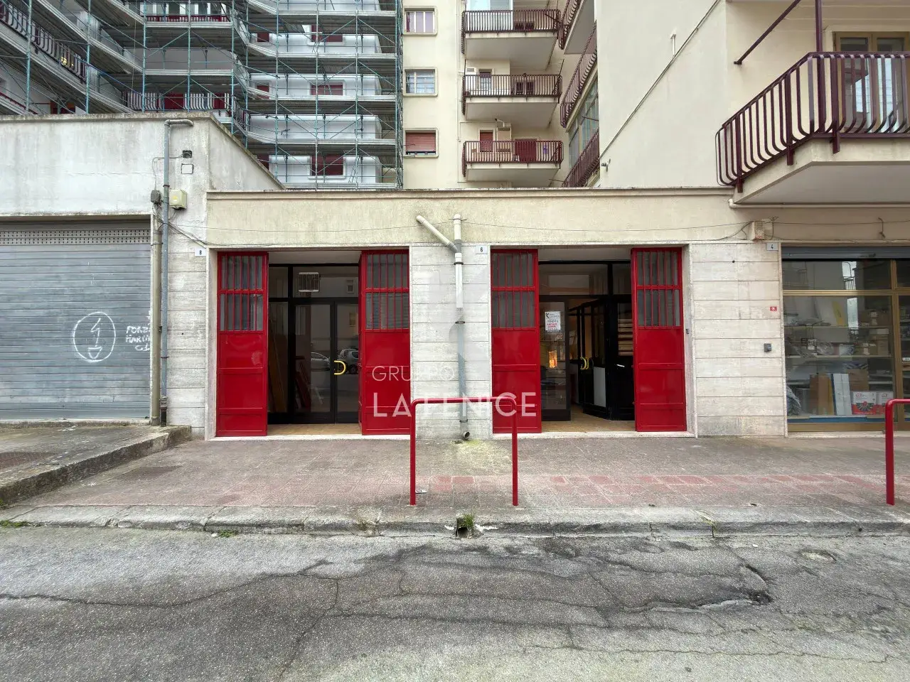 Esercizio commerciale in Via Giovanni Giolitti 6, Martina Franca, {3} - Foto 2
