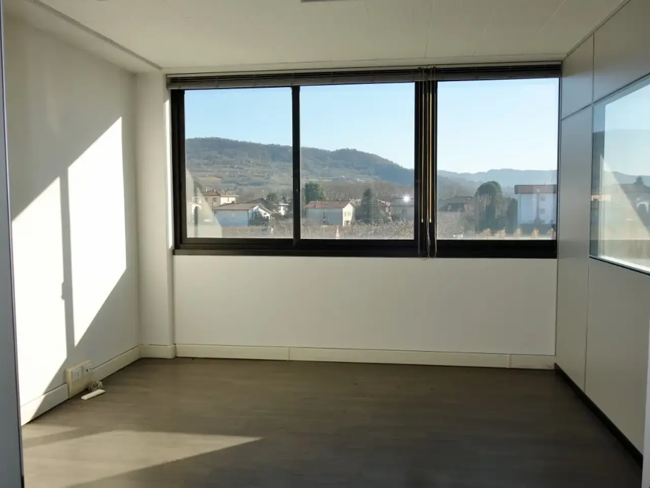 Ufficio in Viale Milano, Montecchio Maggiore, {3} - Foto 1