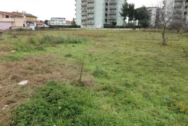 Terreno edificabile in Via Madonna del Carmine, Montesilvano - Foto 1