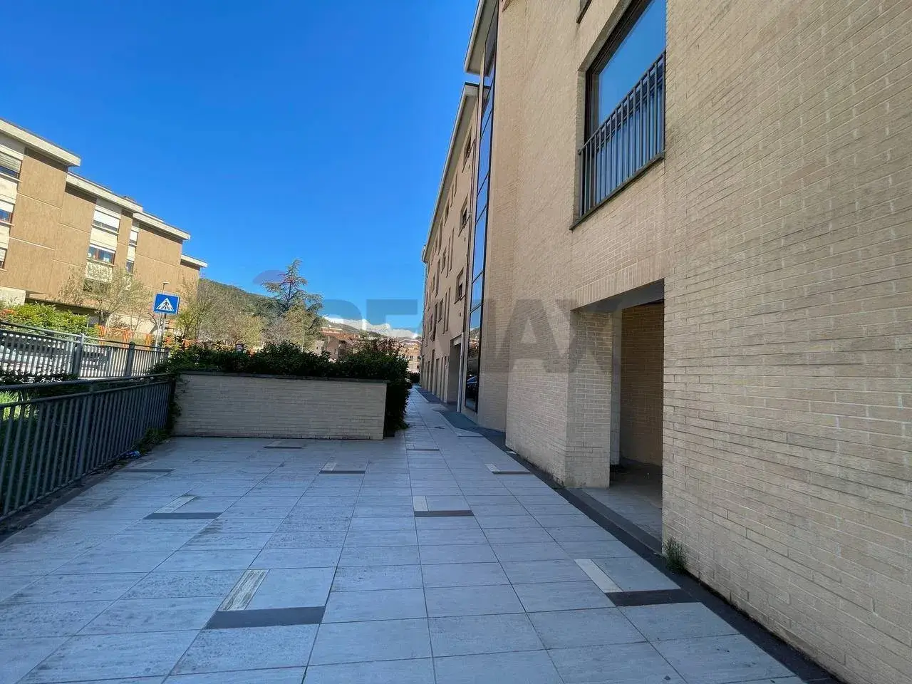 Esercizio commerciale in , L'Aquila, {3} - Foto 2