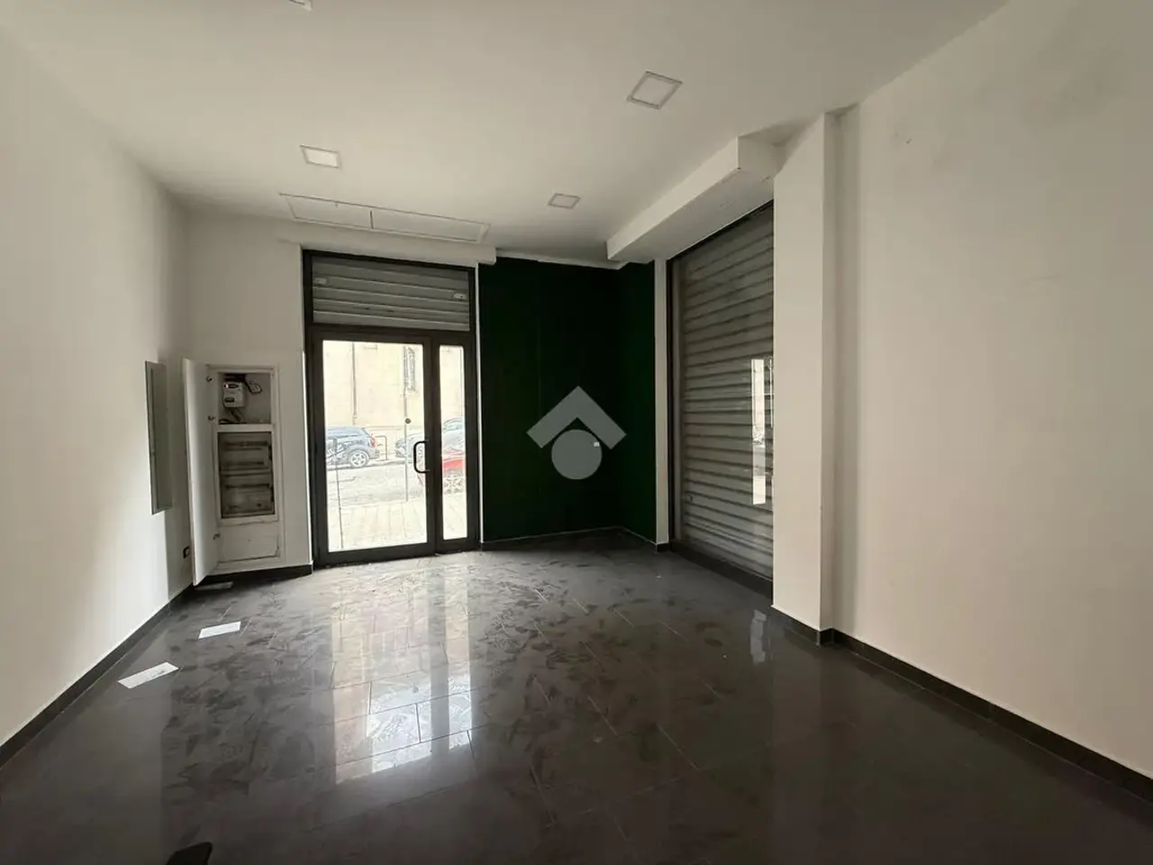 Negozio in Via del Crocefisso 20, Reggio Calabria, {3} - Foto 1