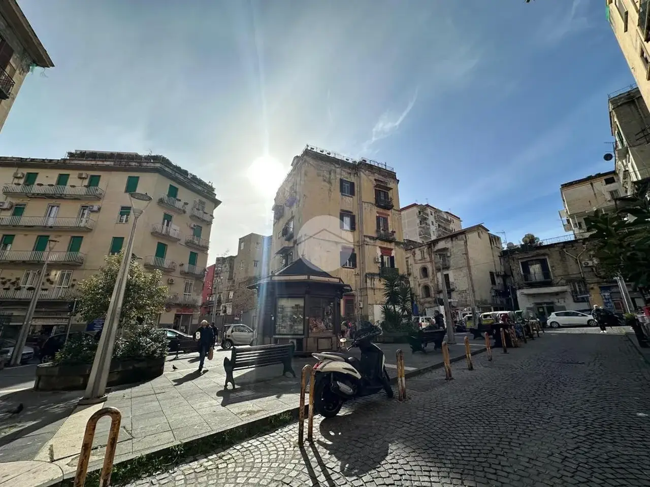 Negozio in Via Francesco Capocelatro 16, Napoli, {3} - Foto 1