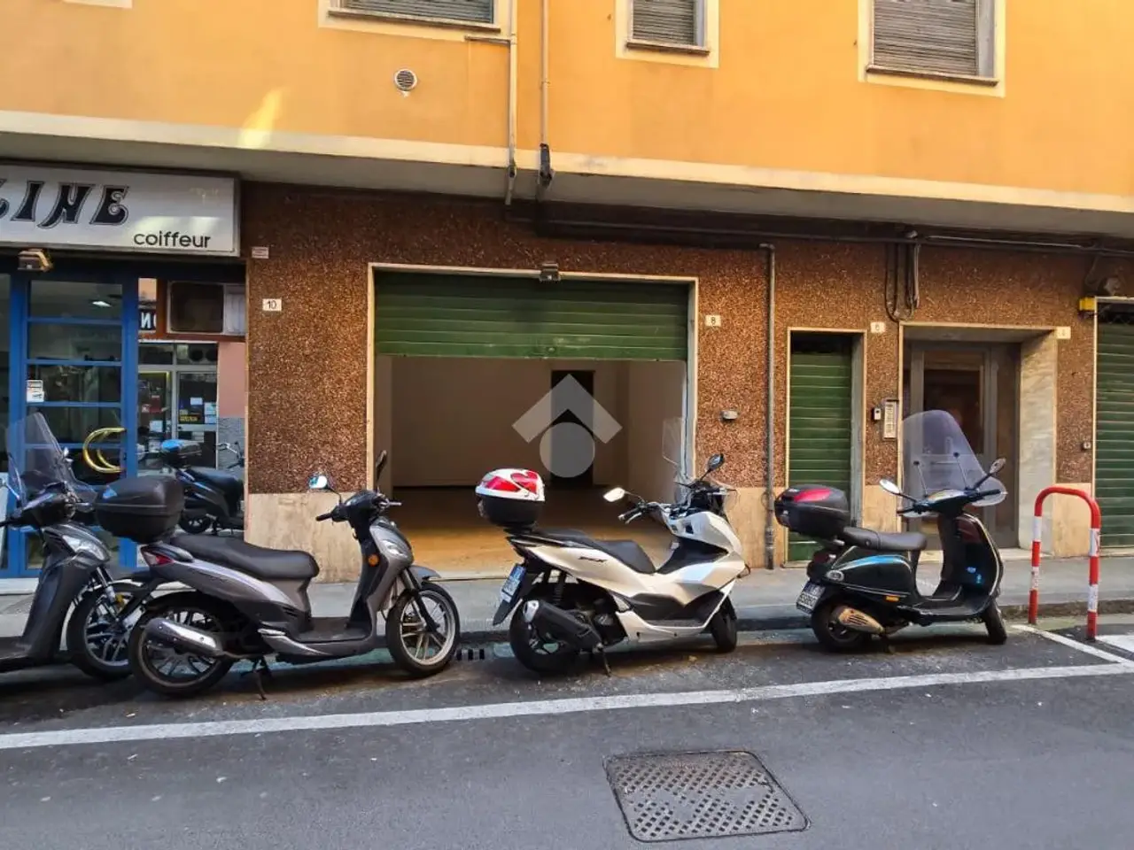Negozio in Via Fratelli Betti, Rapallo, {3} - Foto 1