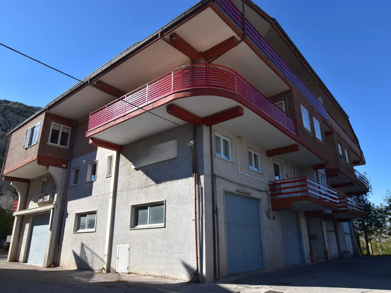 Azienda in Via Largo Silla 00, Sassano, {3} - Foto 1