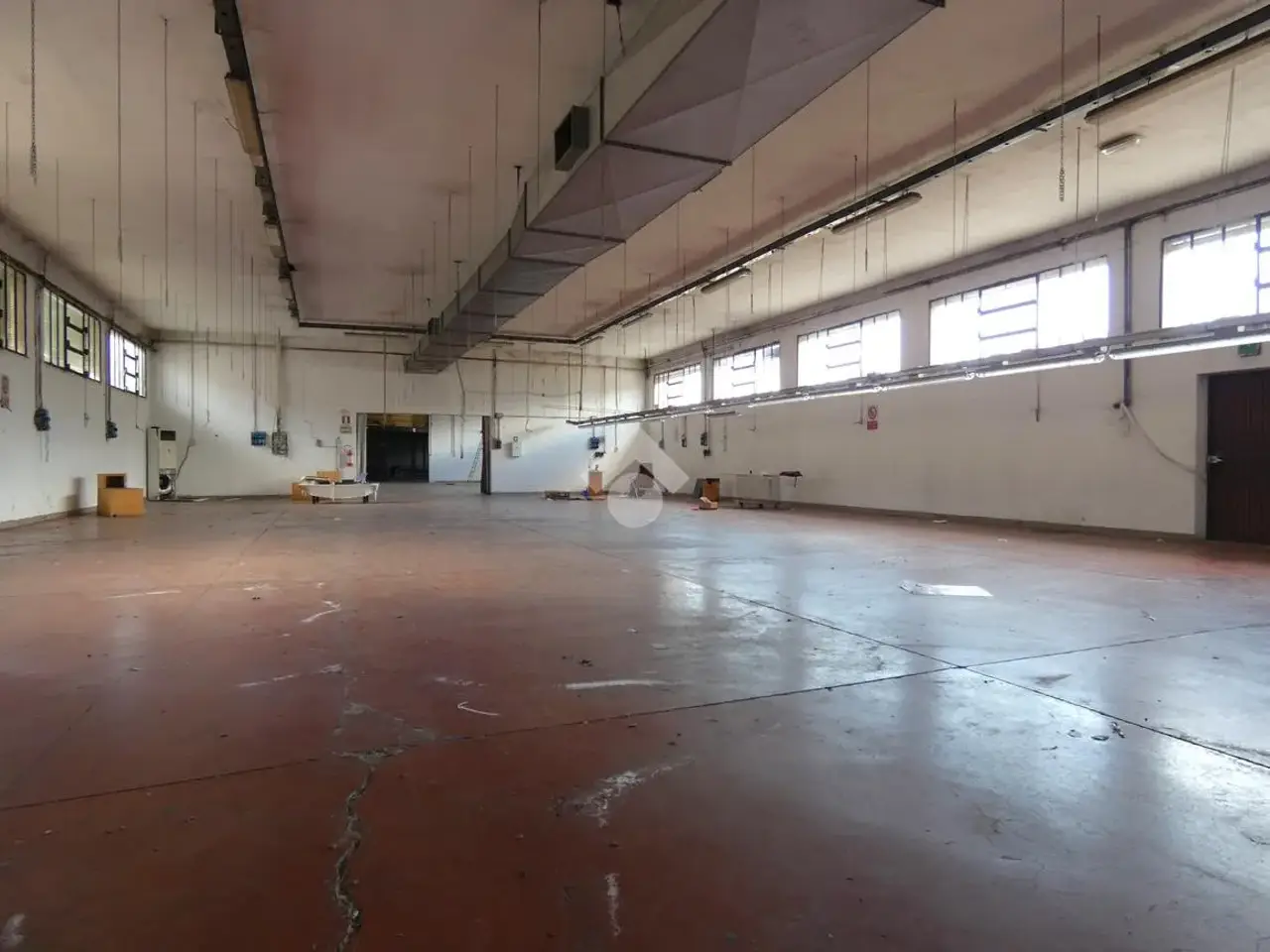 Palazzina commerciale in Via Augera 11, Cadelbosco Di Sopra, {3} - Foto 2