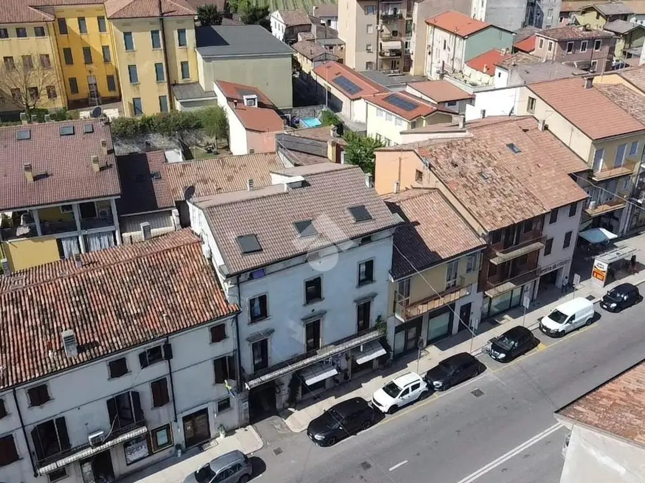 Negozio in Via Unità d'Italia 162, Verona, {3} - Foto 1