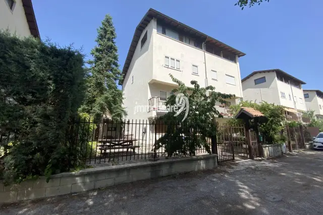 Mansion in Via Cerri, L'Aquila - Photo 1