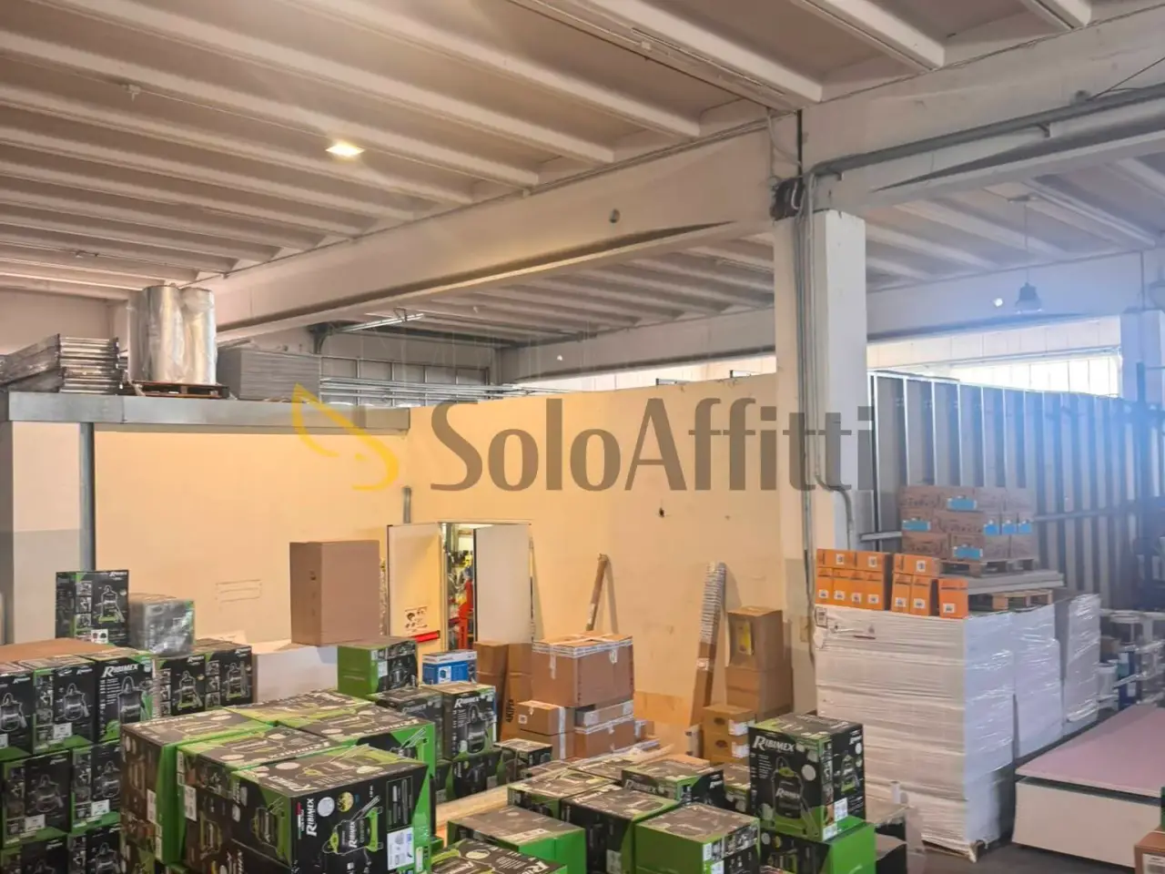 Capannone in Viale Europa , Spoltore, {3} - Foto 1