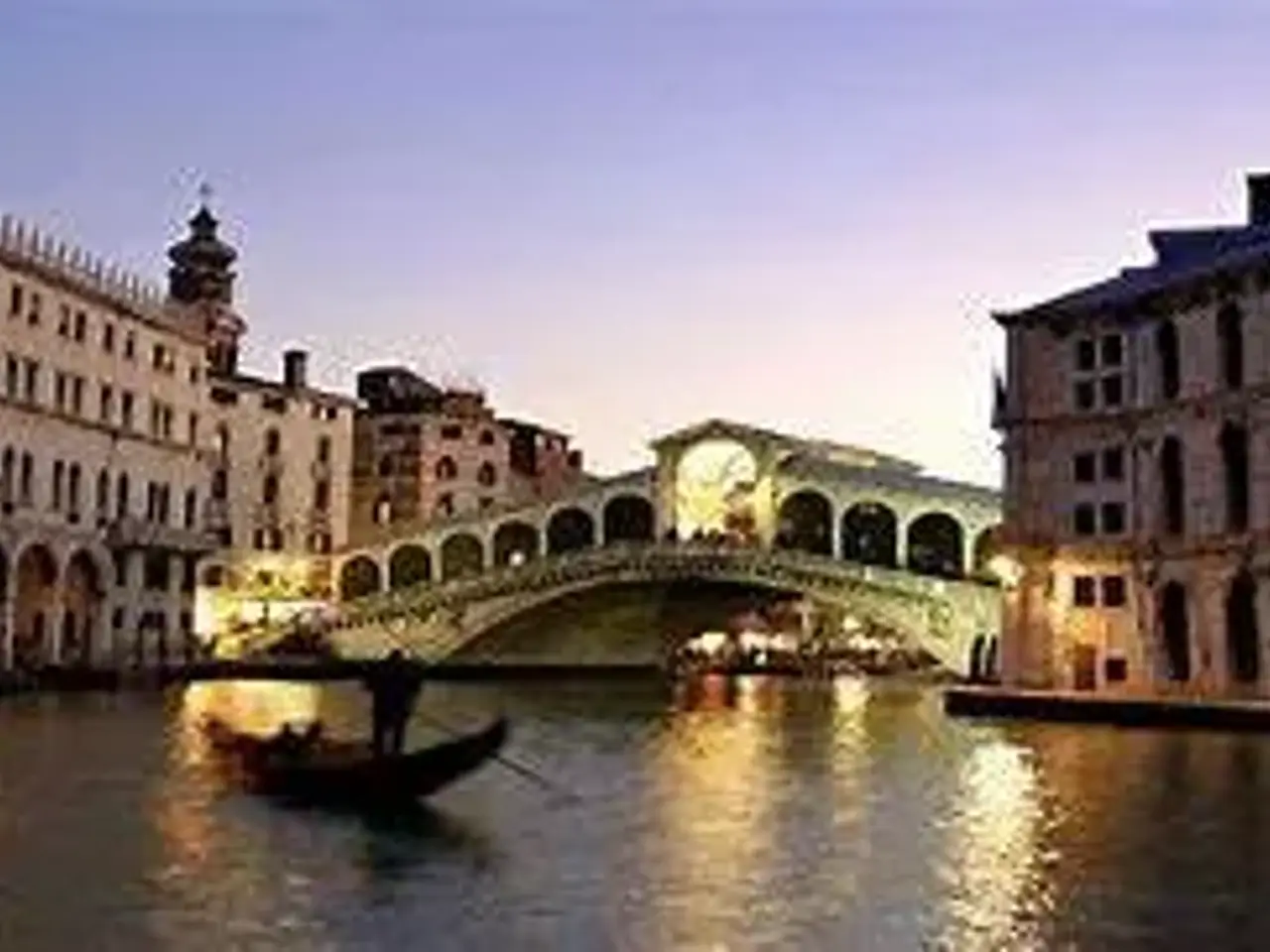 Laboratorio in , Venezia, {3} - Foto 1