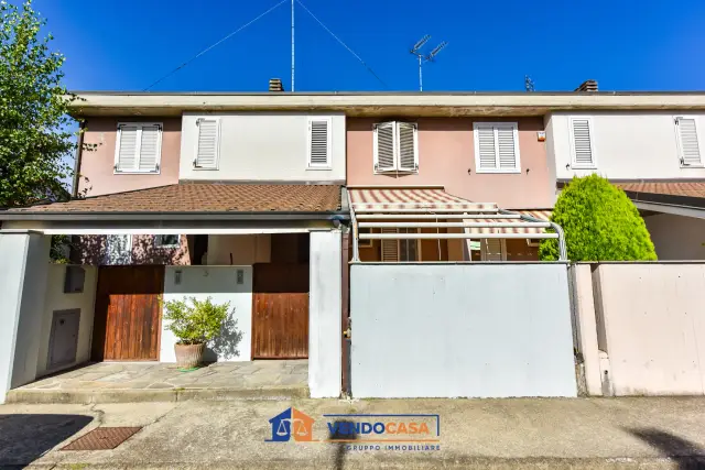 Terraced house in Via Pavia 5, Settimo Torinese - Photo 1