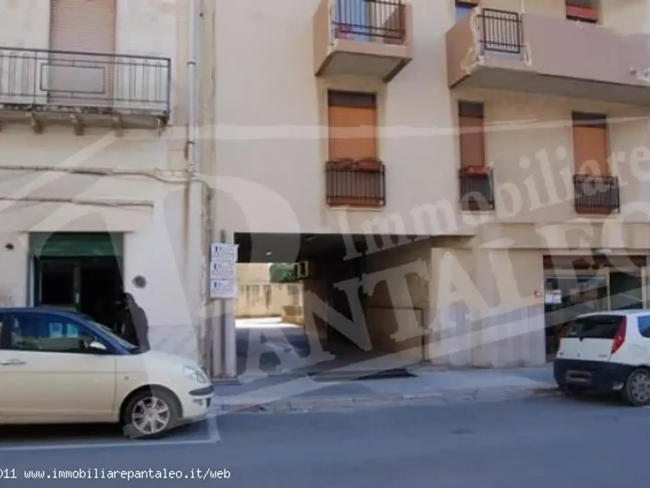 Esercizio commerciale in 
Via dei Mille									, 
Marsala									, Marsala, {3} - Foto 1
