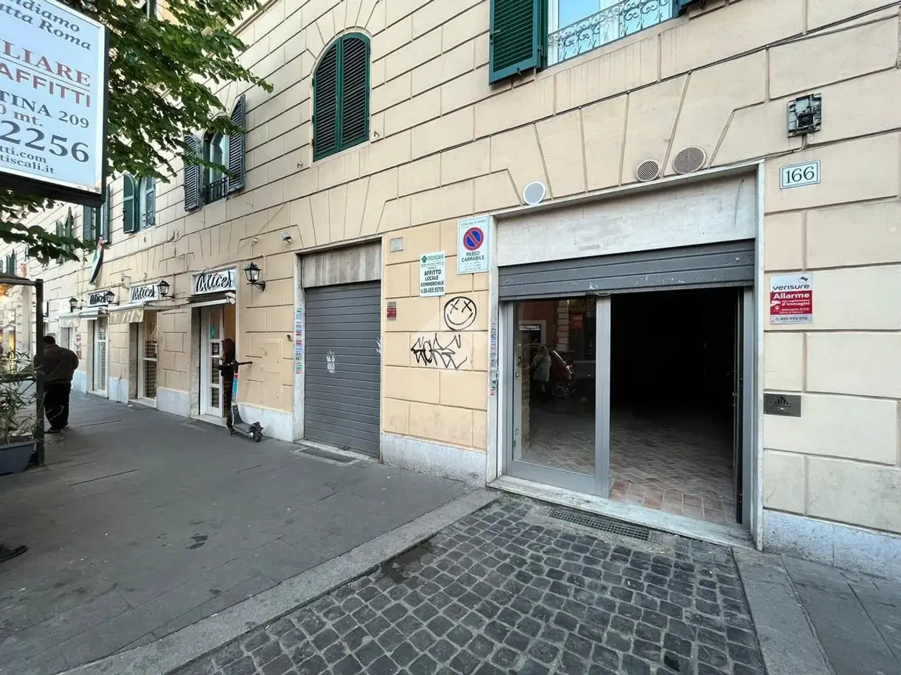 Negozio in Via Tiburtina 166, Roma, {3} - Foto 1