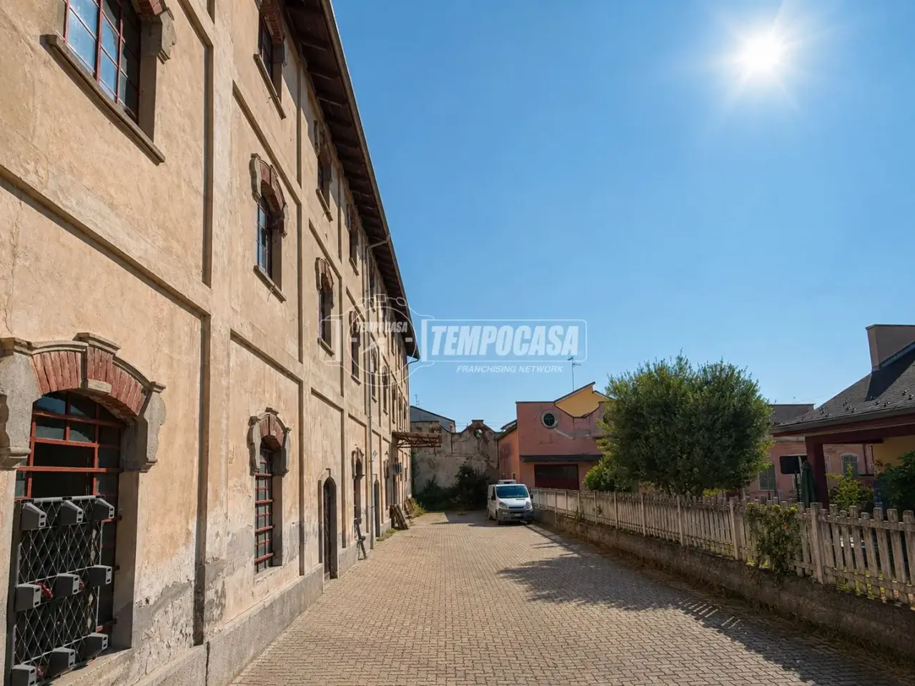 Magazzino in , Galliate, {3} - Foto 2