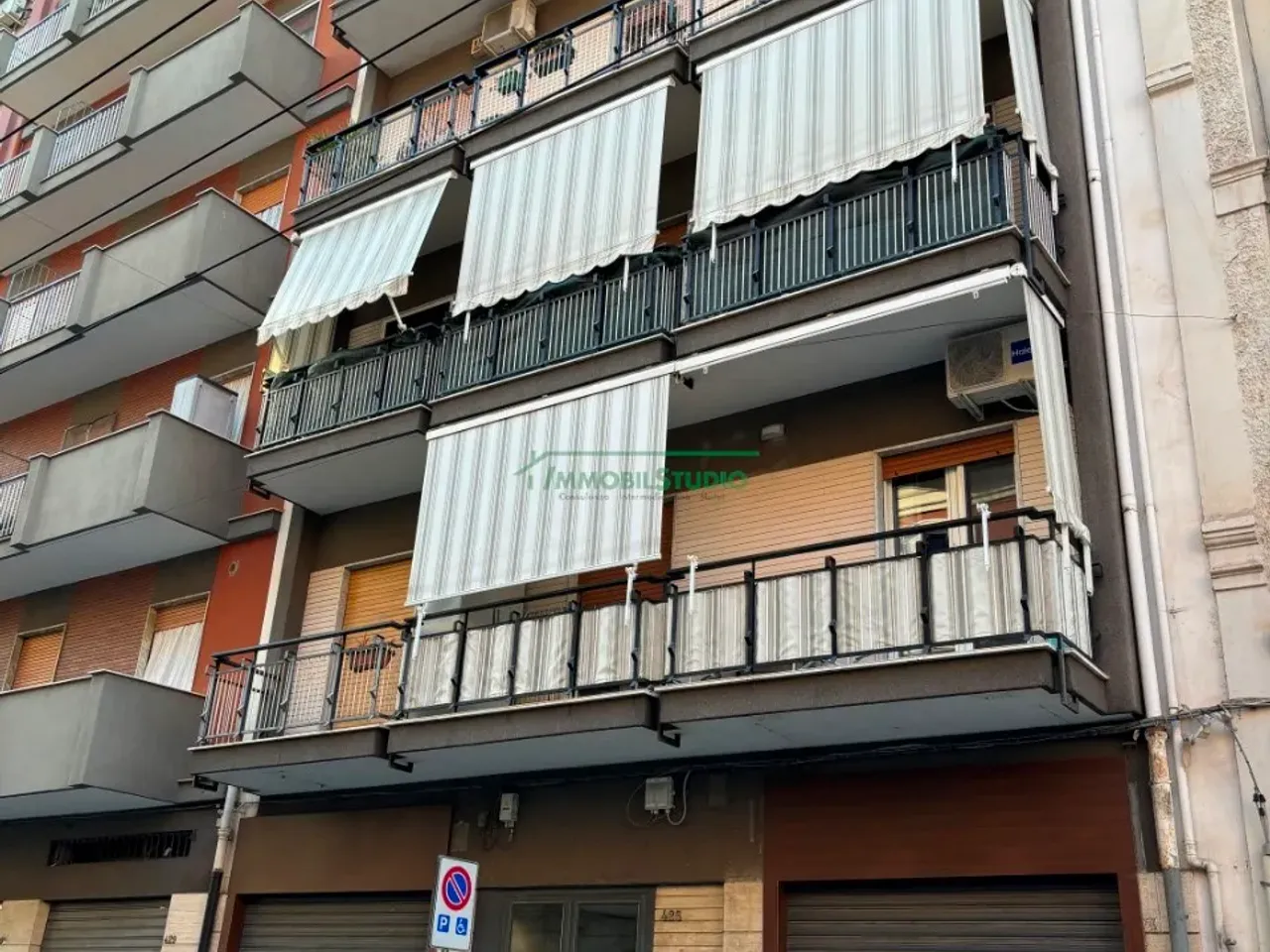 Magazzino in Via Principe Amedeo, Bari, {3} - Foto 2