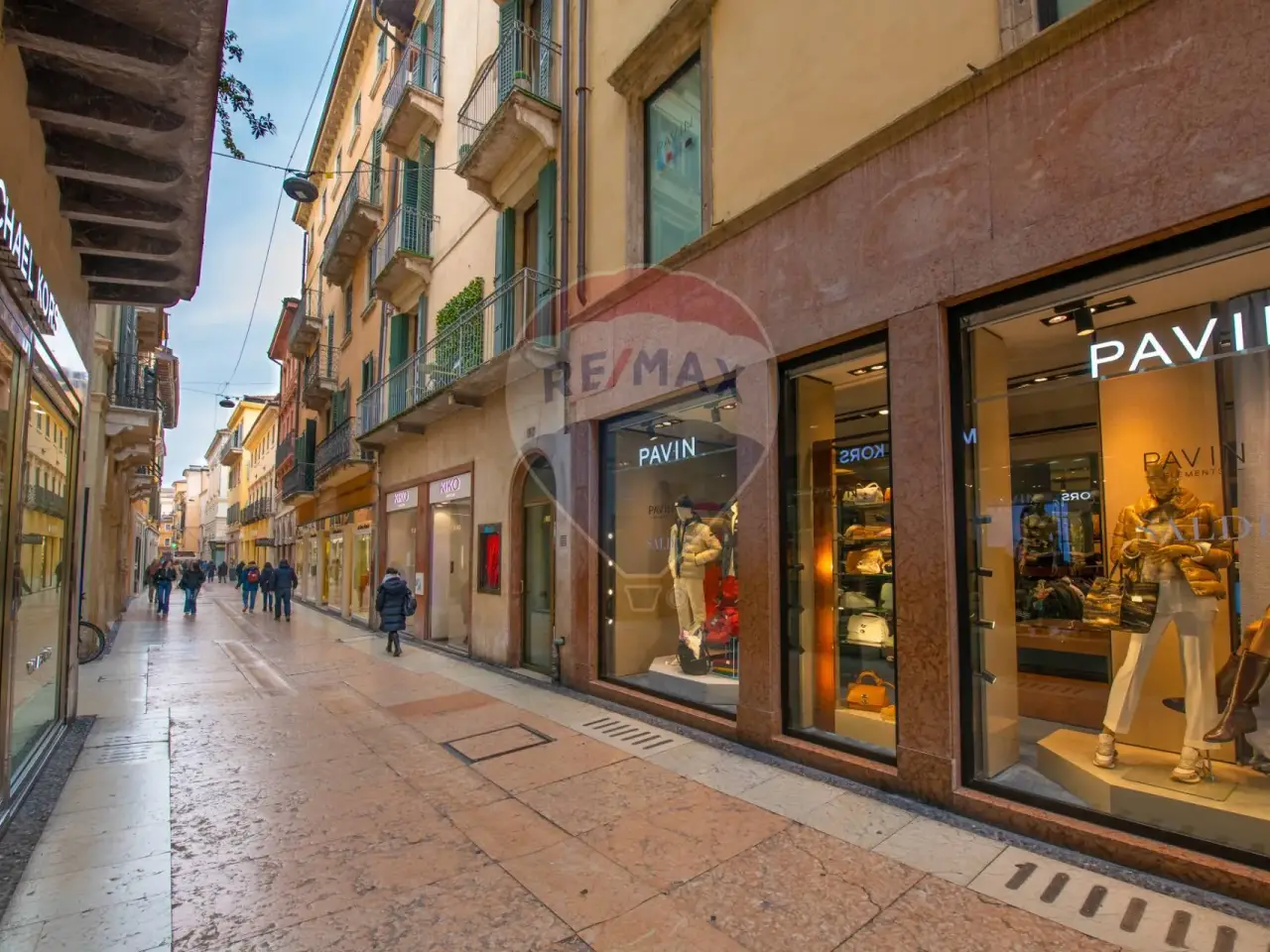Negozio in , Verona, {3} - Foto 1