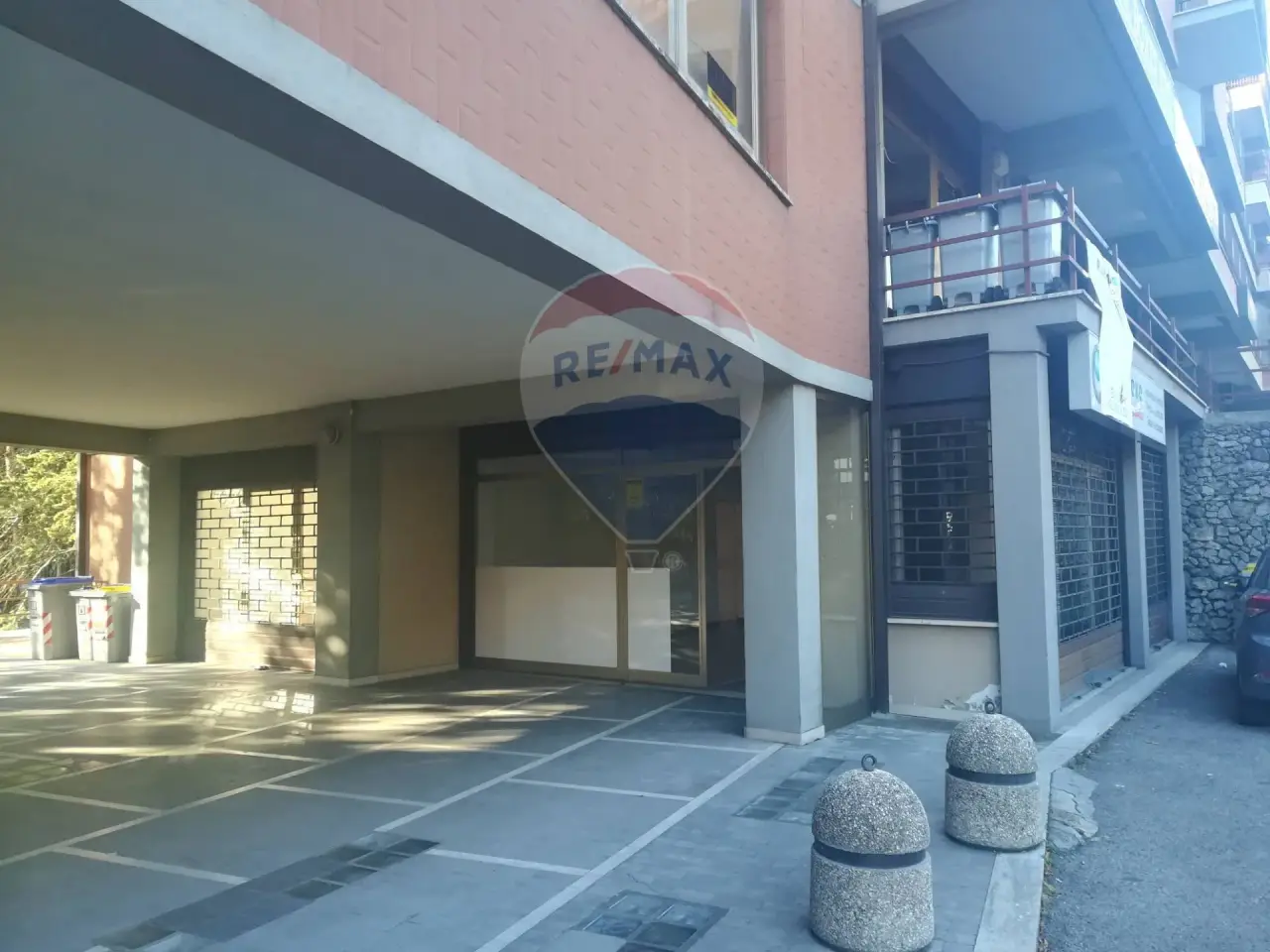 Negozio in Via Ruggero d'Andreotto 75, Perugia, {3} - Foto 1