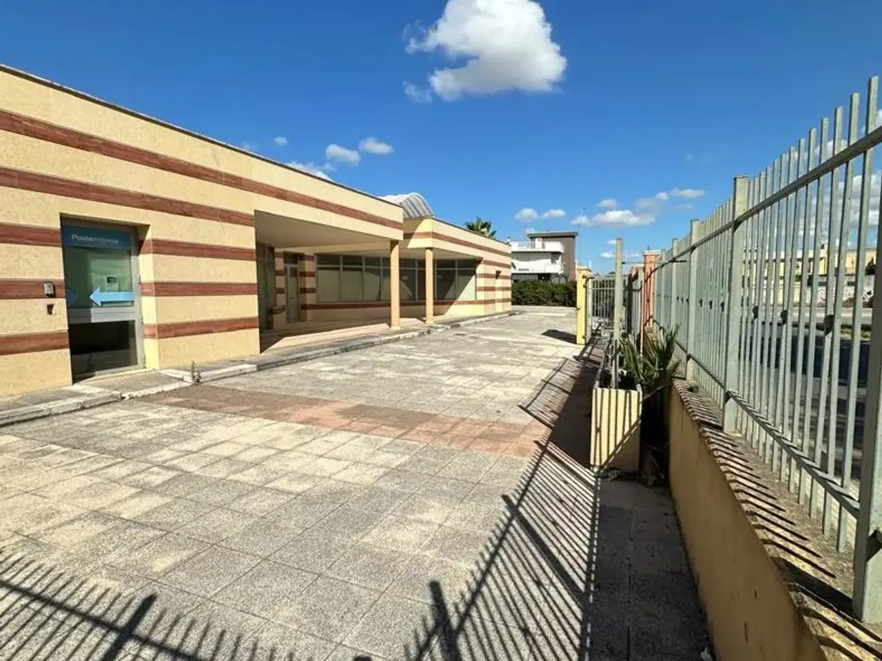 Esercizio commerciale in Zona Periferica, Corato, {3} - Foto 2