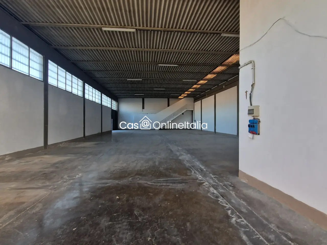 Palazzina commerciale in Via Leonardo da Vinci, Sovigliana Spicchio 106, Vinci, {3} - Foto 2