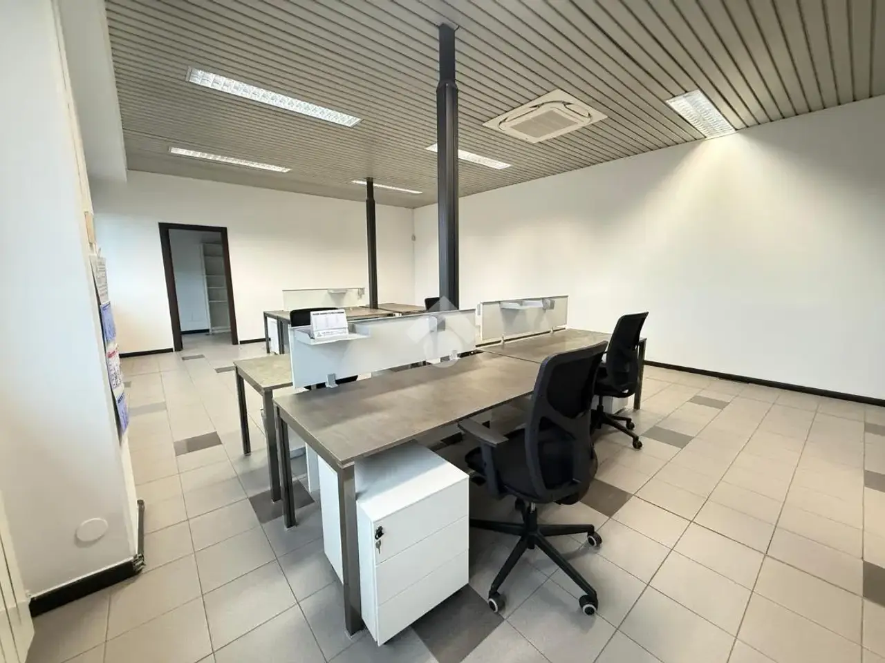 Ufficio in Via dei Tigli 7, Biassono, {3} - Foto 1