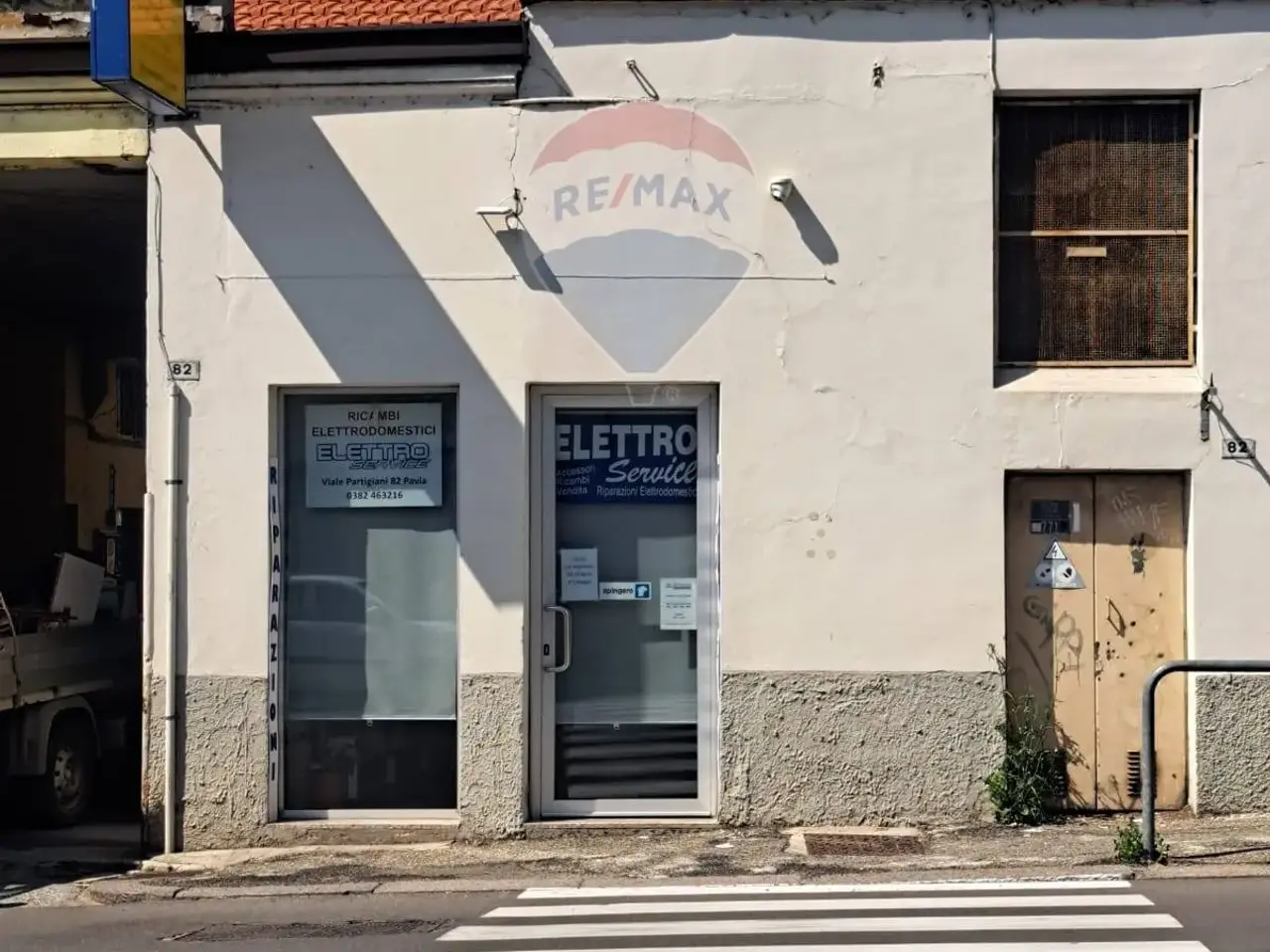 Esercizio commerciale in Viale Partigiani 82, Pavia, {3} - Foto 1