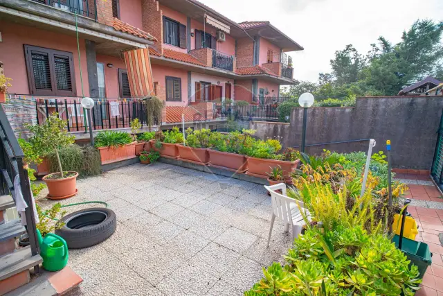 Villa a schiera in Via Francesco Guicciardini 32, Mascalucia - Foto 1