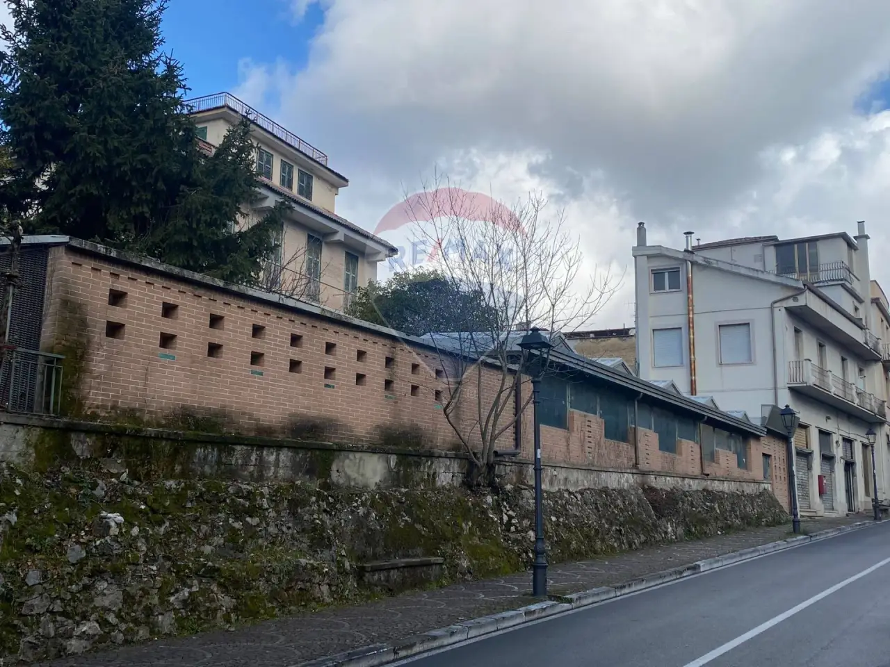 Negozio in Fonte Anticolana 8, Fiuggi, {3} - Foto 1