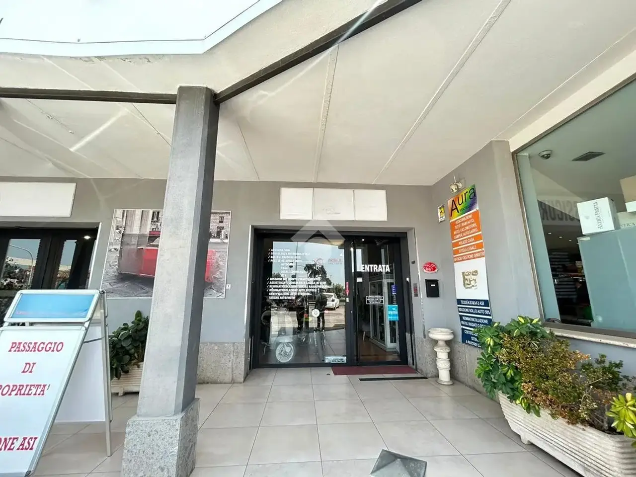 Negozio in Via Pontina Vecchia 34200, Ardea, {3} - Foto 1