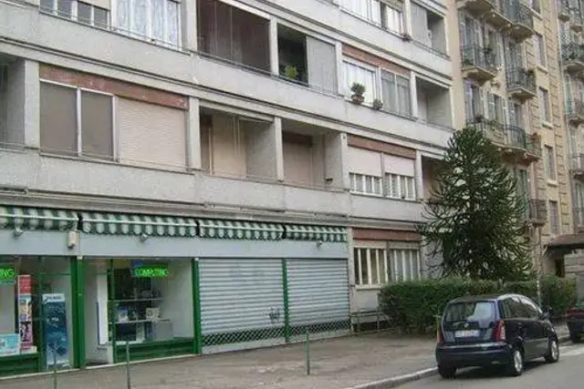 Geschäft in Via Piave 11, Novara - Foto 1