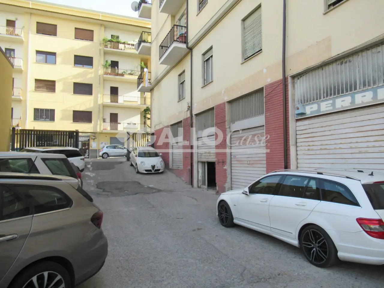 Magazzino in Via Tancredi, 87100, Cosenza, Cosenza, {3} - Foto 1