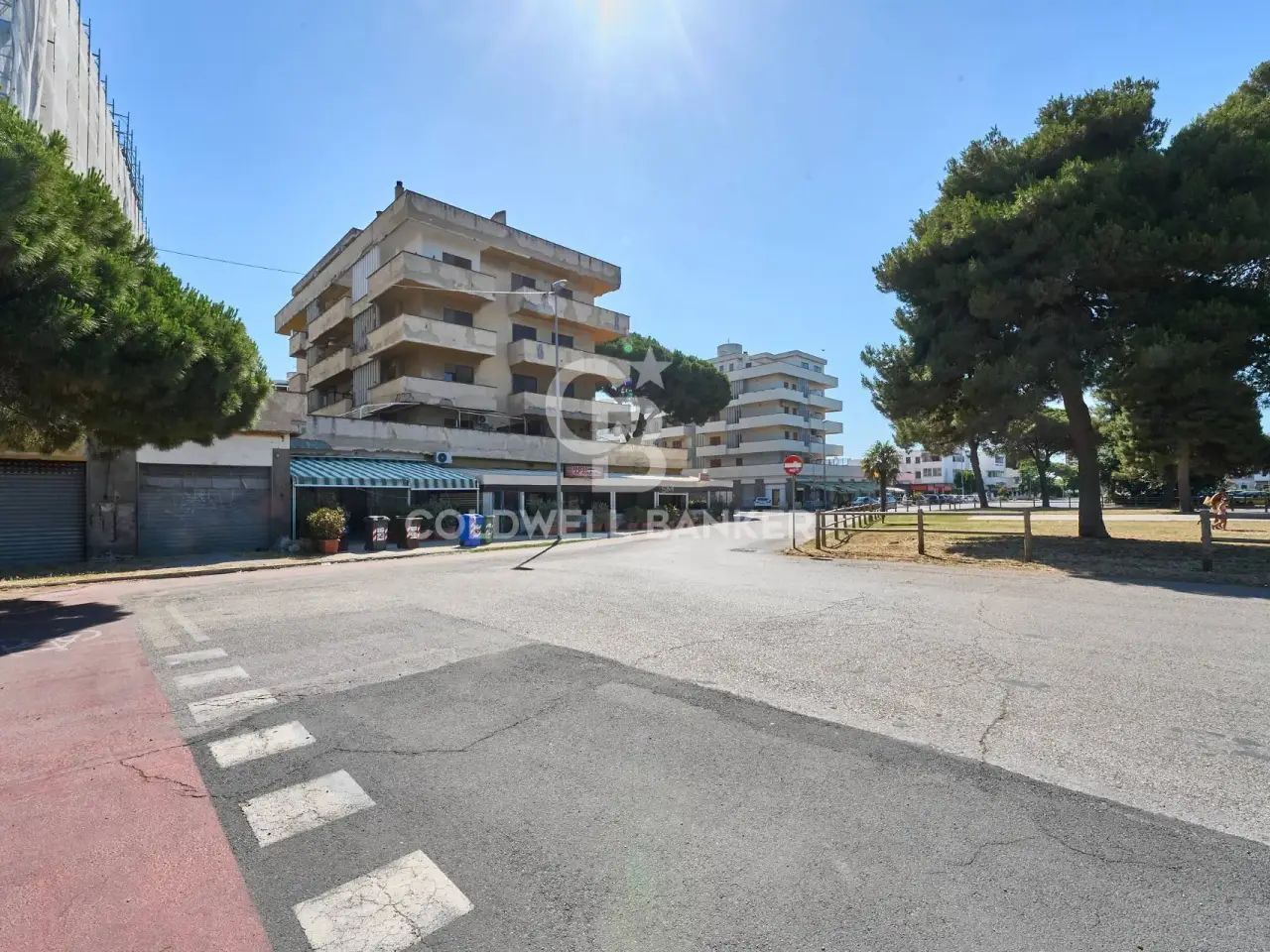 Negozio in Viale dei Navigatori, Tarquinia, {3} - Foto 2