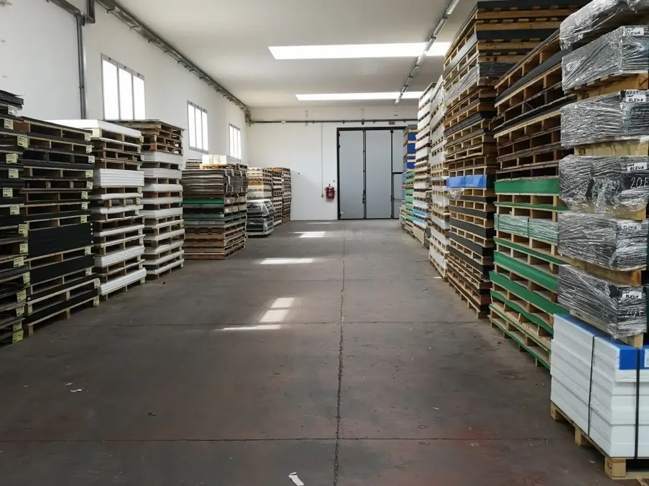 Capannone in Via delle Industrie, Sant'Elena, {3} - Foto 1