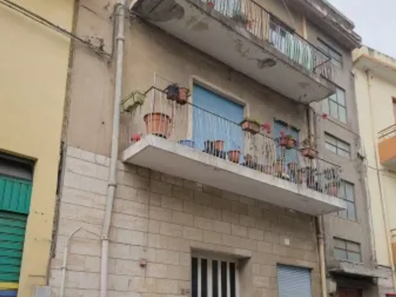 Negozio in Via Sbarre Inferiori 264, Reggio Calabria, {3} - Foto 1