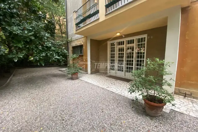 2-room flat in Via Lodovico Vedriani, Modena - Photo 1