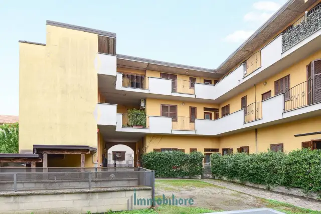 2-room flat in Via Luigi Cadorna, Bovisio-Masciago - Photo 1