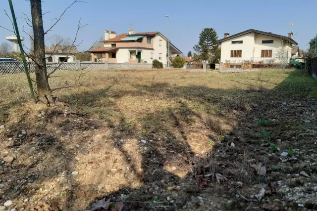 Terreno edificabile in Via Giuseppe Garibaldi, Pasian di Prato - Foto 1