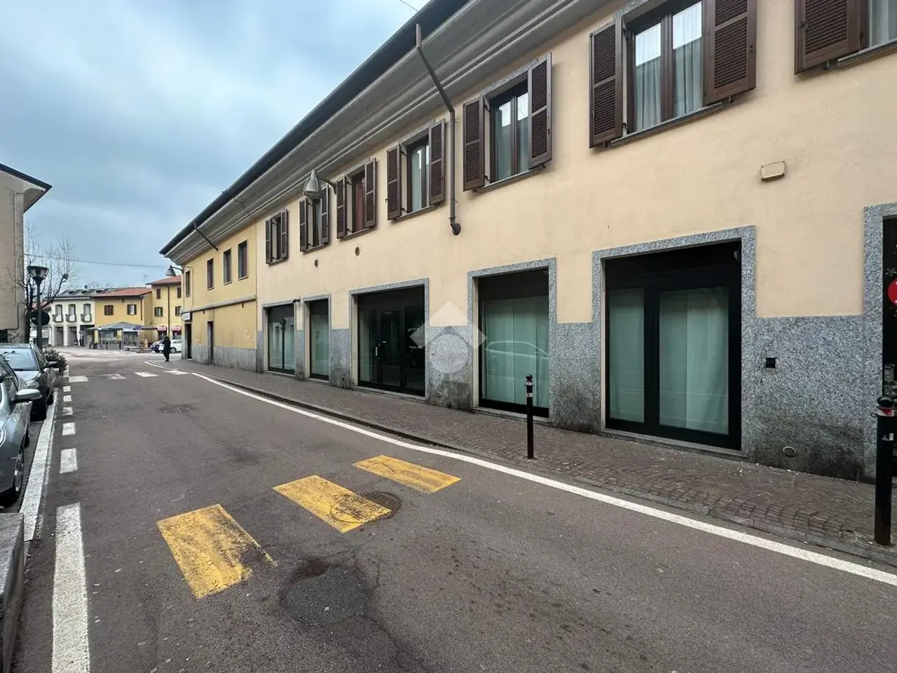 Negozio in Via Cavour 3, Muggiò, {3} - Foto 2