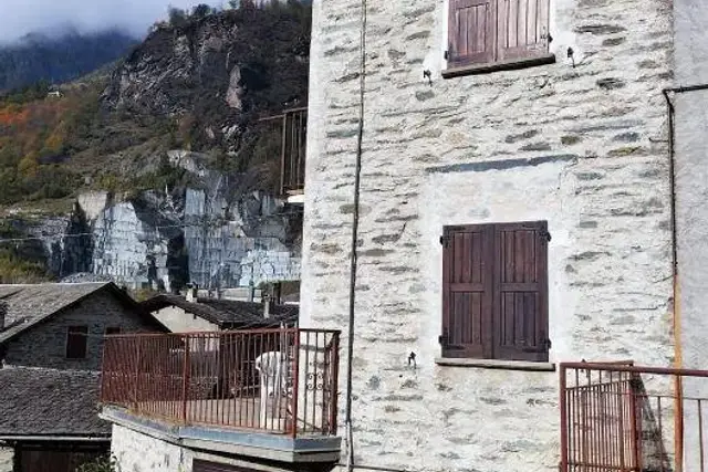 Bilocale in Contrada Curlo 6, Chiesa in Valmalenco - Foto 1