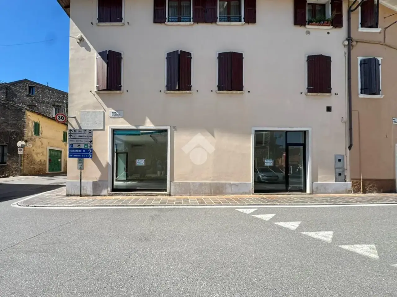 Negozio in Via Giuseppe Mazzini 1, Pozzolengo, {3} - Foto 1